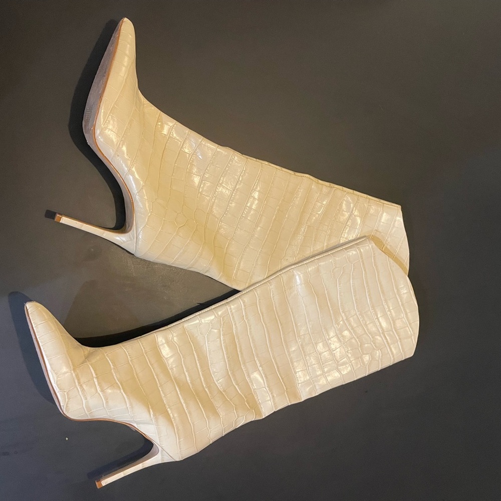 SCHUTZ MARYANA CROCODILE-EMBOSSED LEATHER BOOT